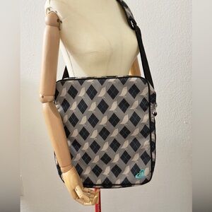 Roxy padded laptop crossbody bag. Birds with grey and blue plaid.